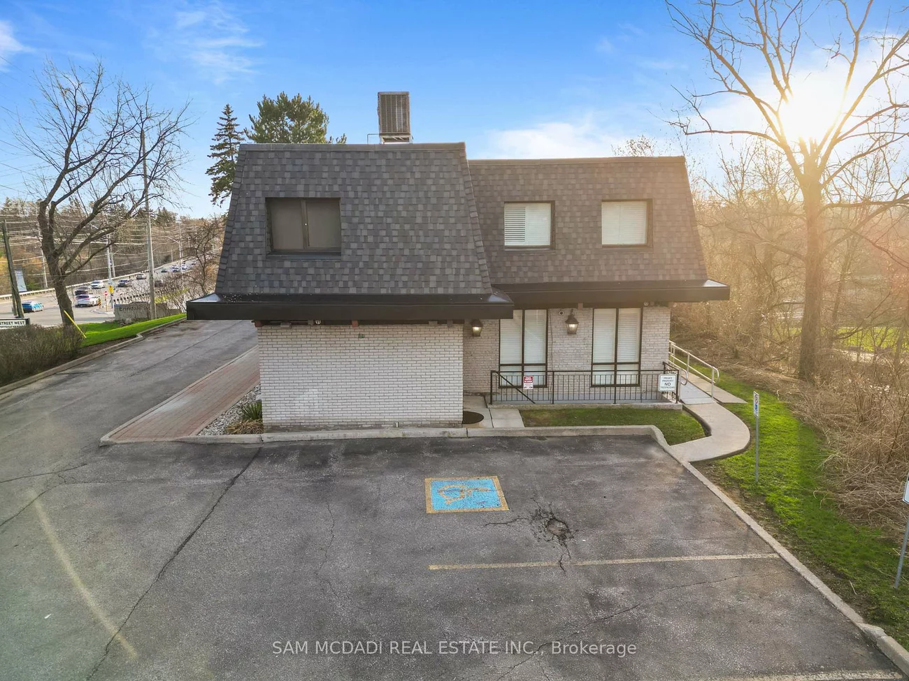 1645, Dundas, Erindale, Mississauga