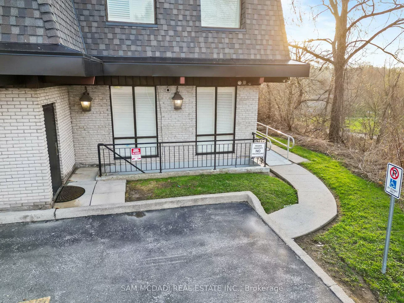 1645, Dundas, Erindale, Mississauga