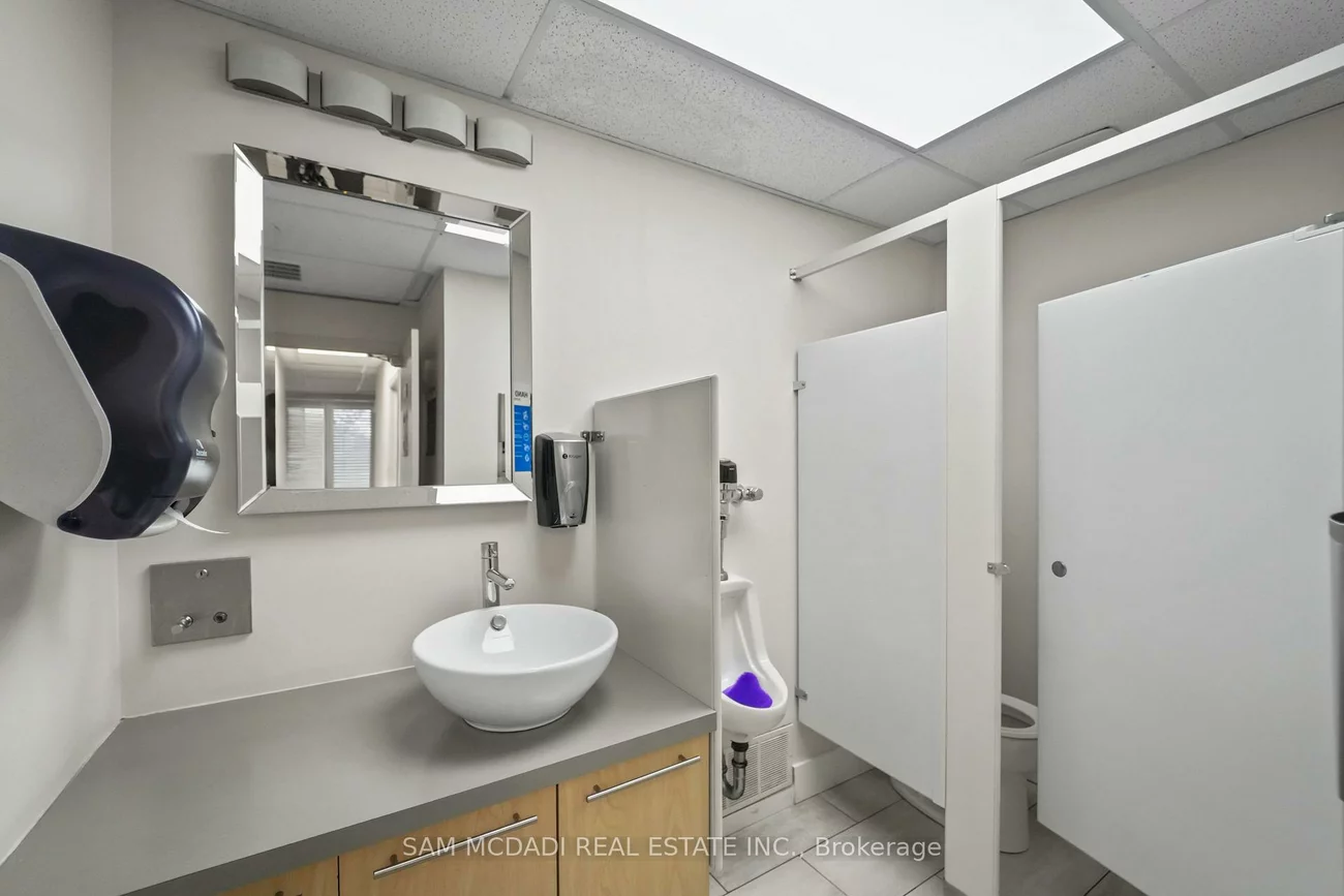1645, Dundas, Erindale, Mississauga