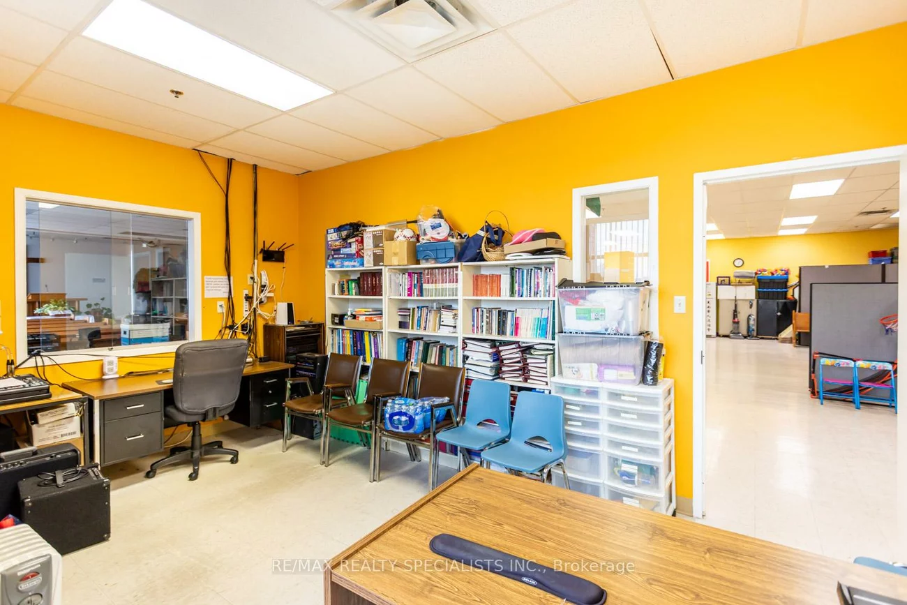 1550, South Gateway, Northeast, Mississauga