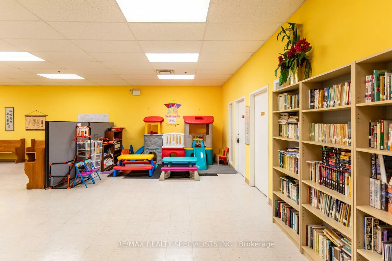 1550, South Gateway, Northeast, Mississauga