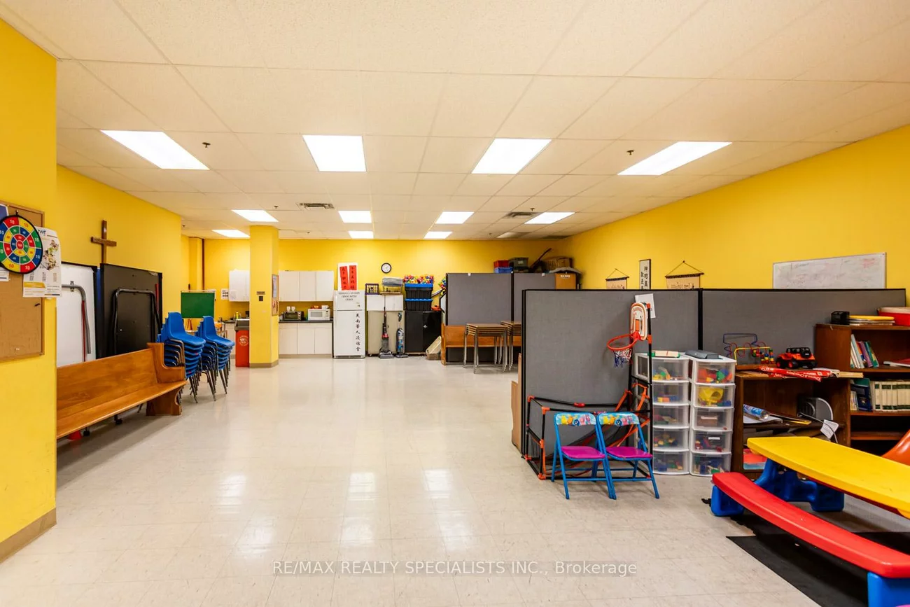 1550, South Gateway, Northeast, Mississauga