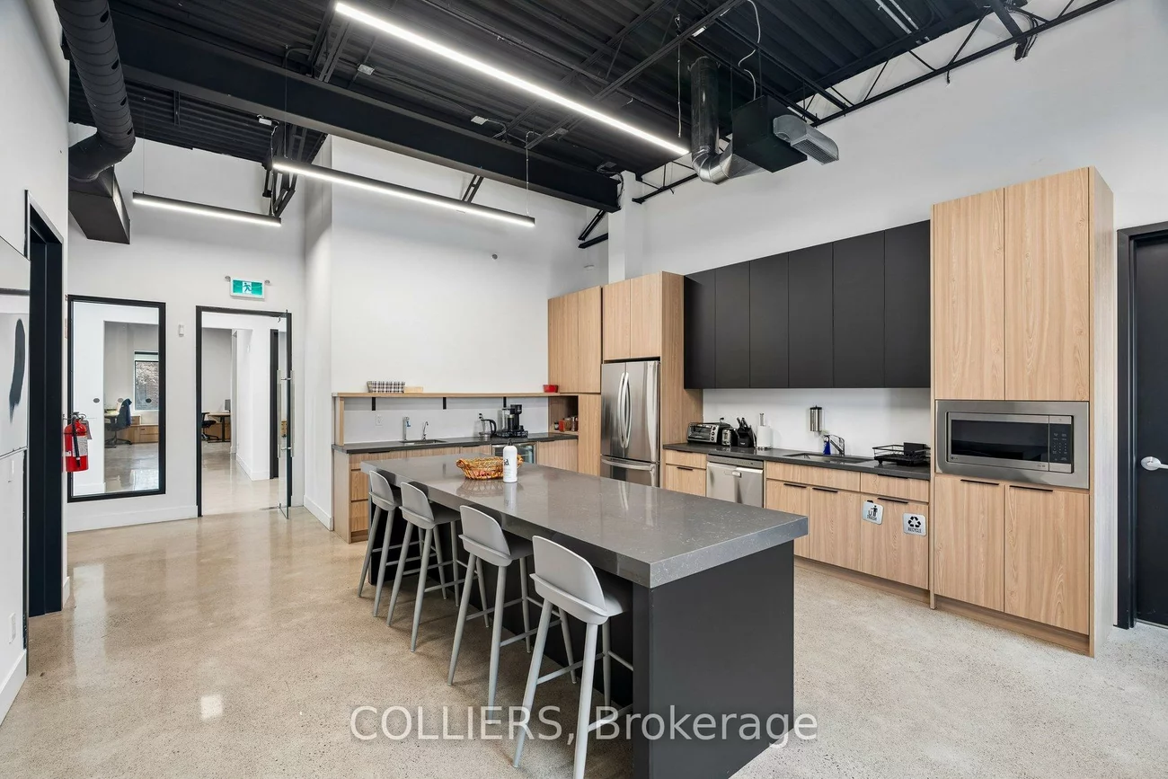 295, Matheson, Hurontario, Mississauga