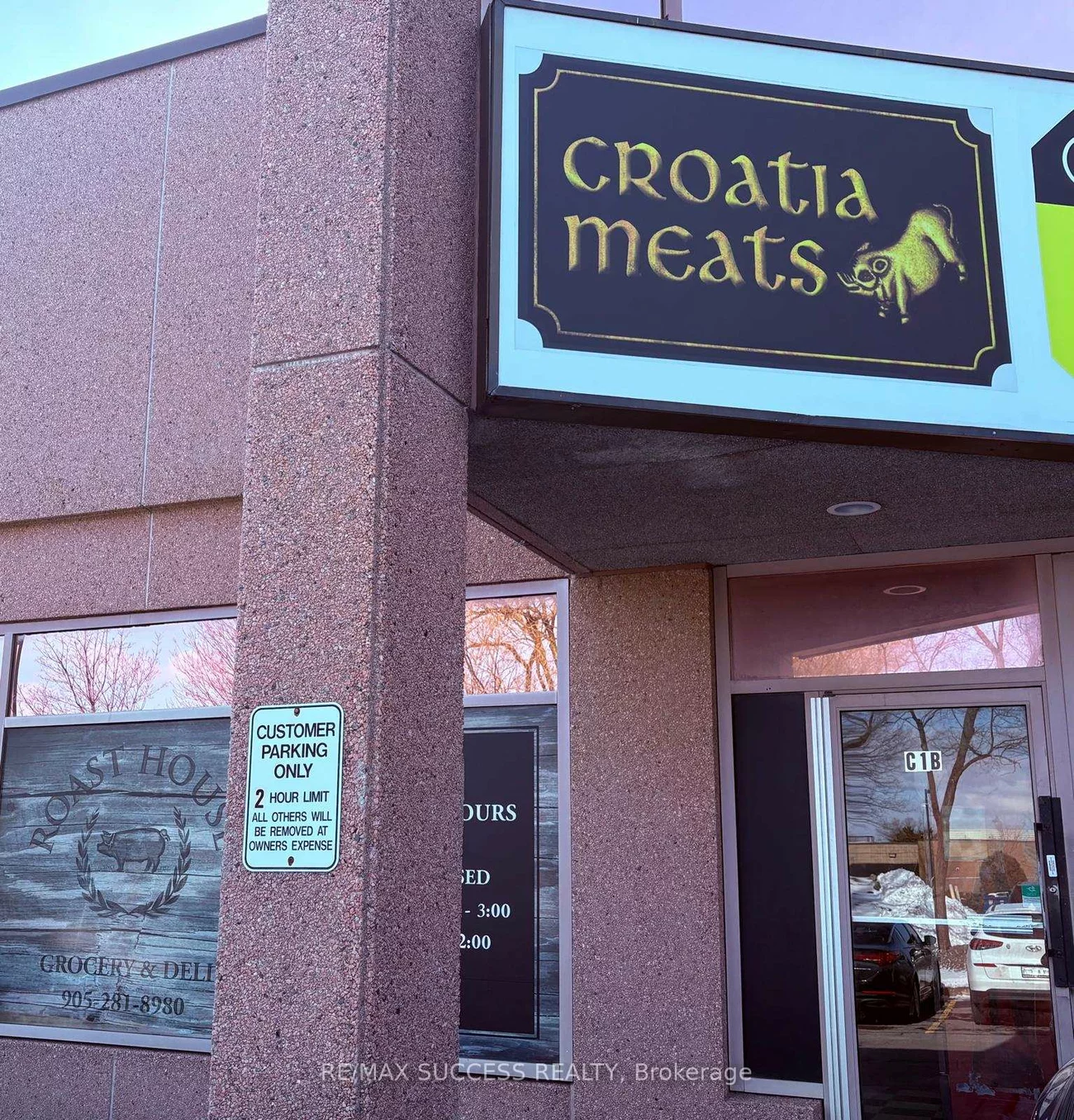 918, Dundas, Dixie, Mississauga