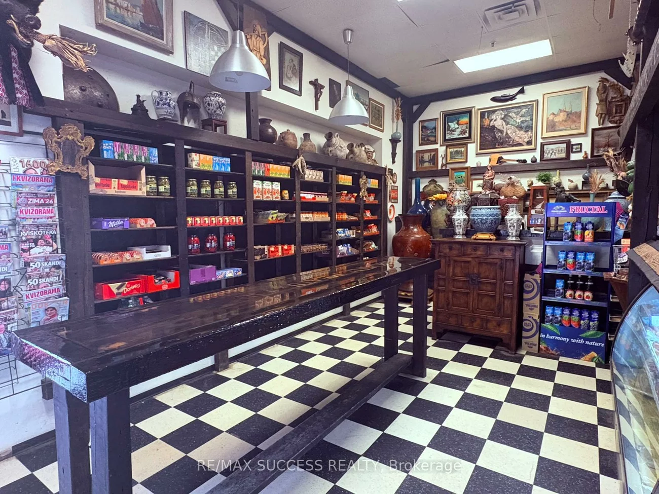 918, Dundas, Dixie, Mississauga