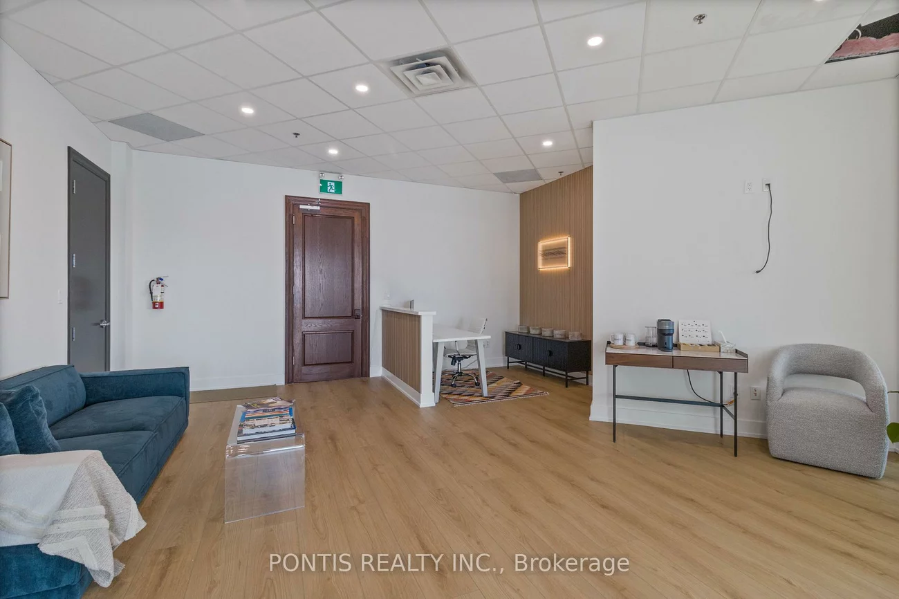 30, TOPFLIGHT, Gateway, Mississauga