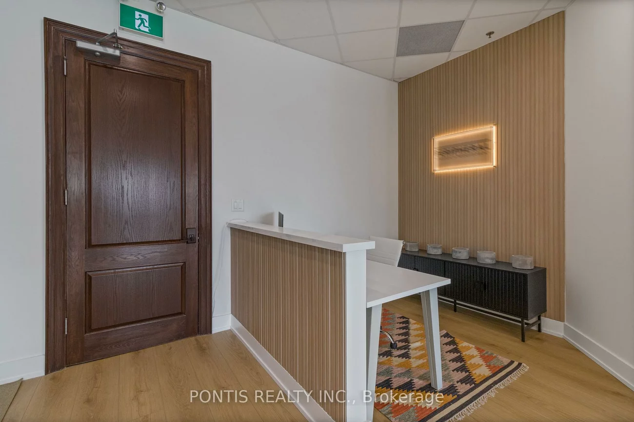 30, TOPFLIGHT, Gateway, Mississauga
