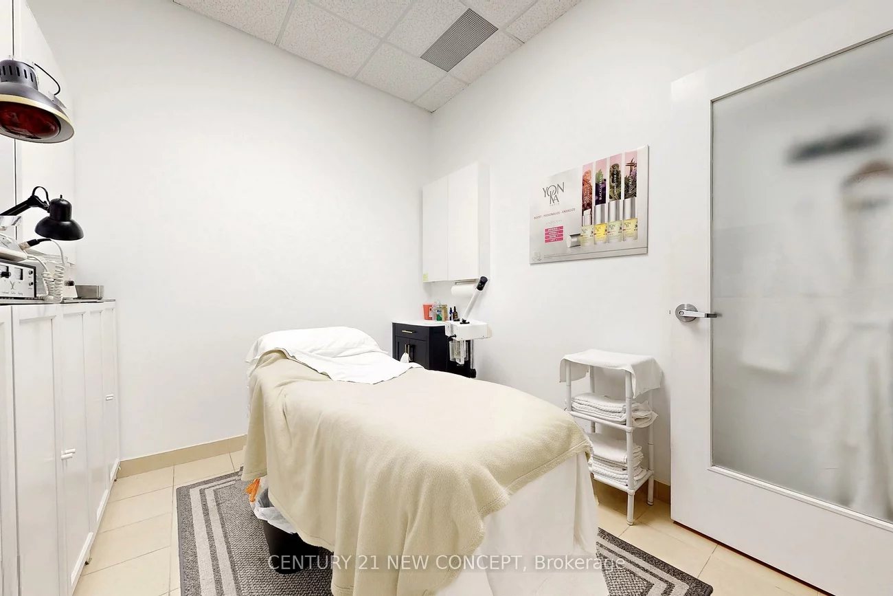 9 - 2800, Skymark, Airport Corporate, Mississauga