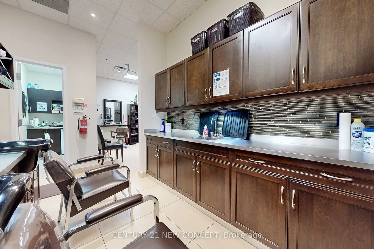 9 - 2800, Skymark, Airport Corporate, Mississauga
