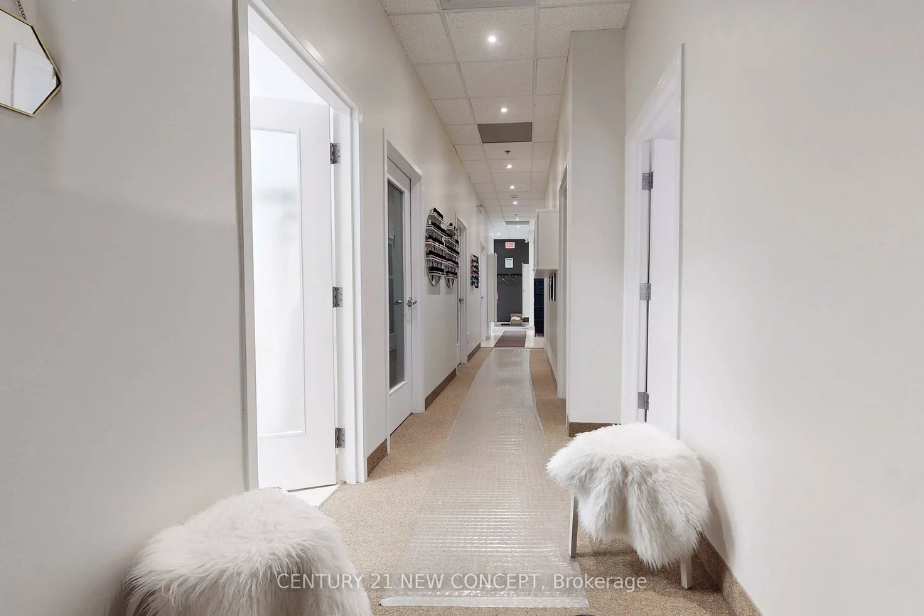 9 - 2800, Skymark, Airport Corporate, Mississauga