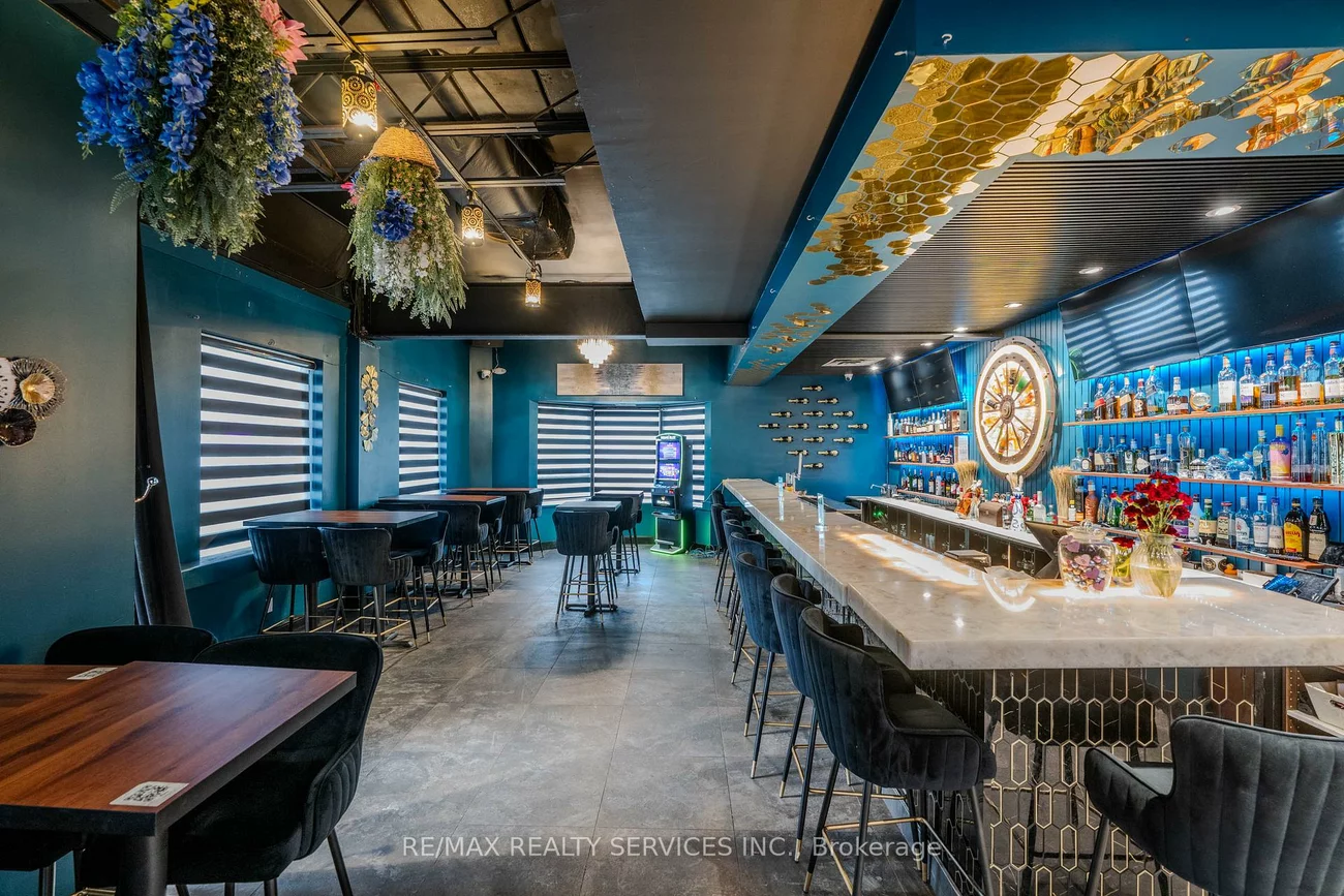 2055, Dundas, Dixie, Mississauga