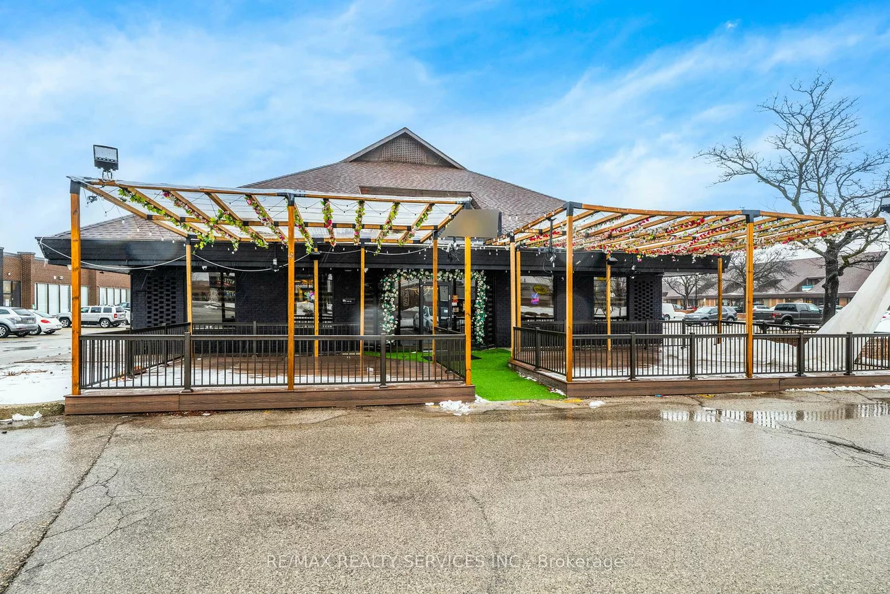 2055, Dundas, Dixie, Mississauga