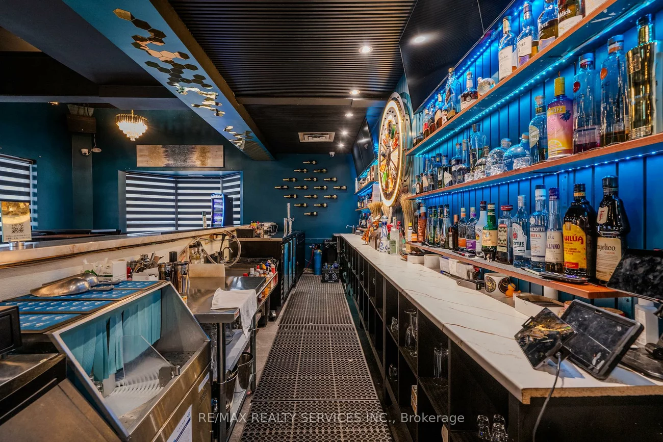 2055, Dundas, Dixie, Mississauga