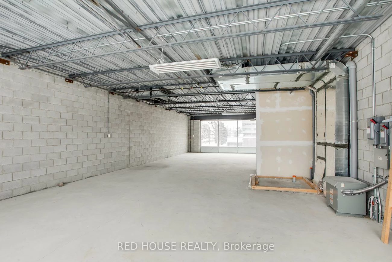 2305, Stanfield, Dixie, Mississauga