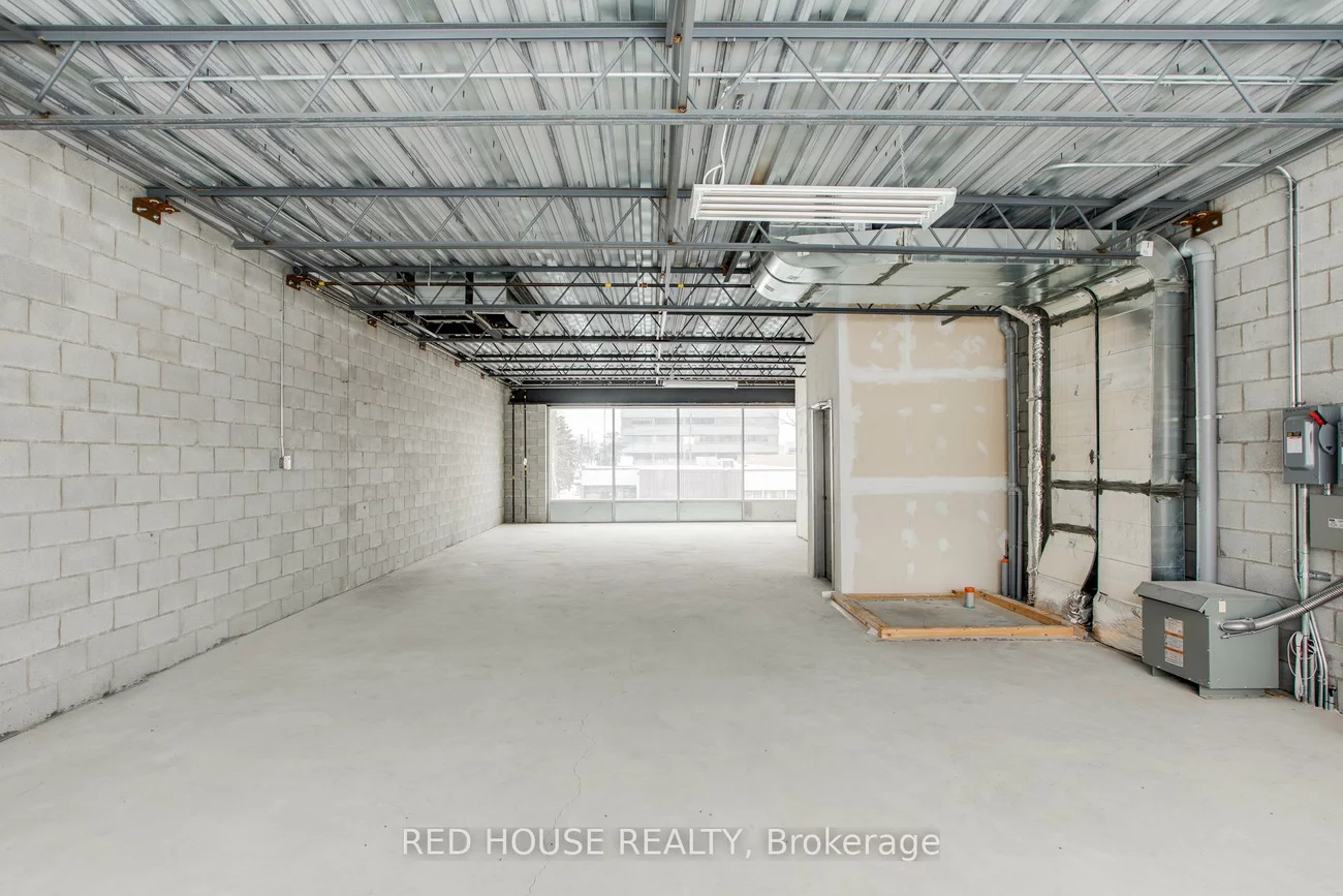 2305, Stanfield, Dixie, Mississauga