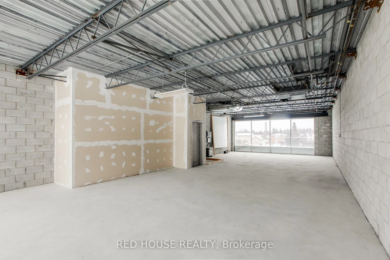 2305, Stanfield, Dixie, Mississauga