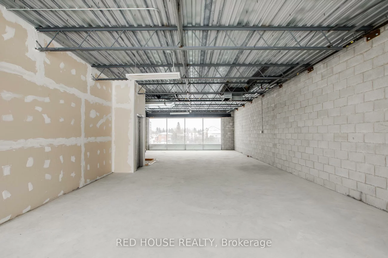2305, Stanfield, Dixie, Mississauga