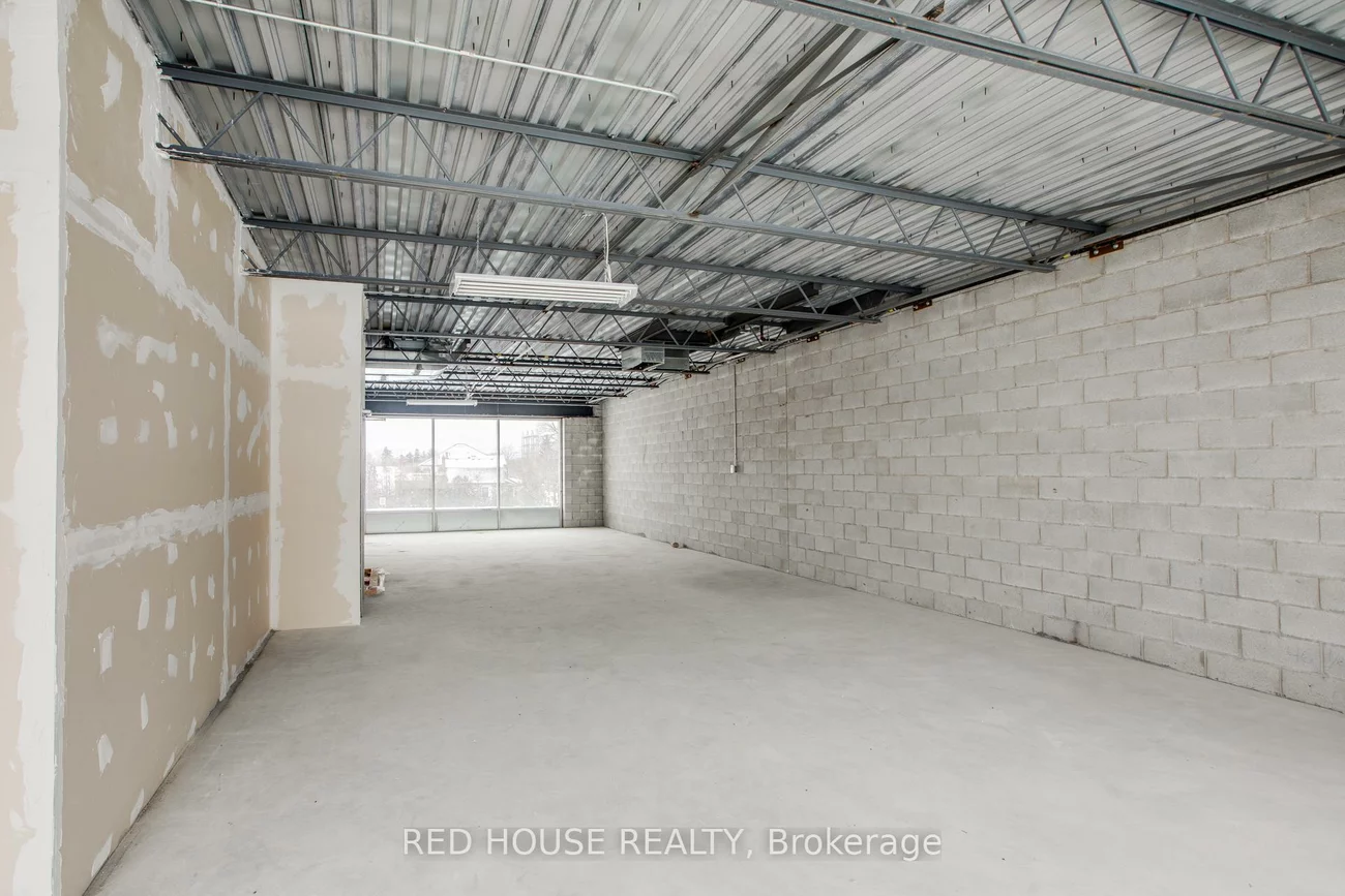 2305, Stanfield, Dixie, Mississauga