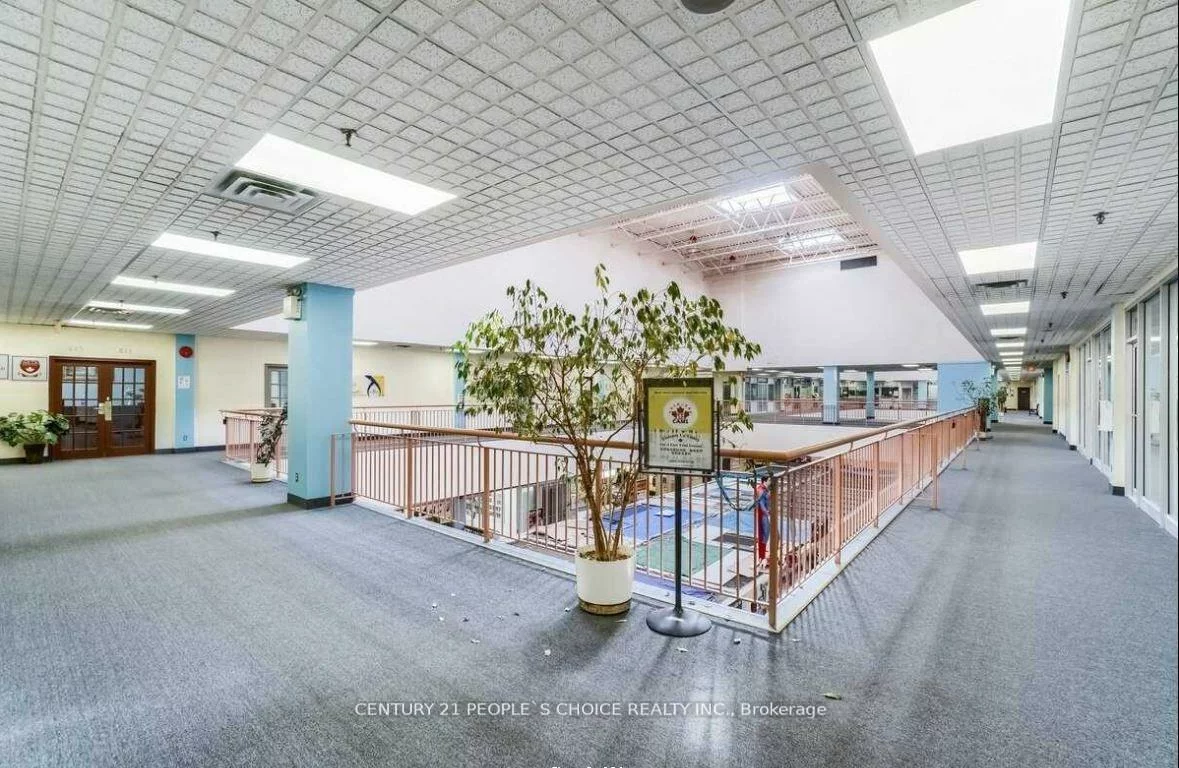 1550, South Gateway, Northeast, Mississauga