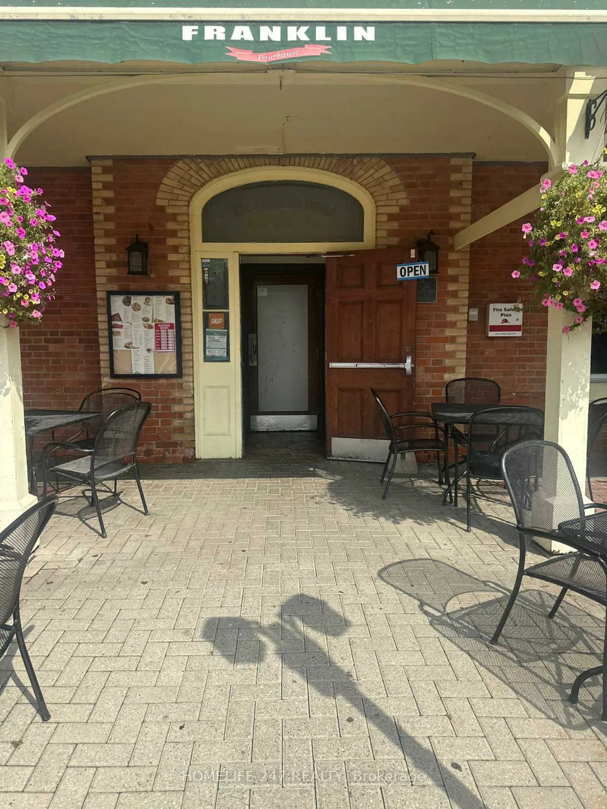 263, Queen, Streetsville, Mississauga