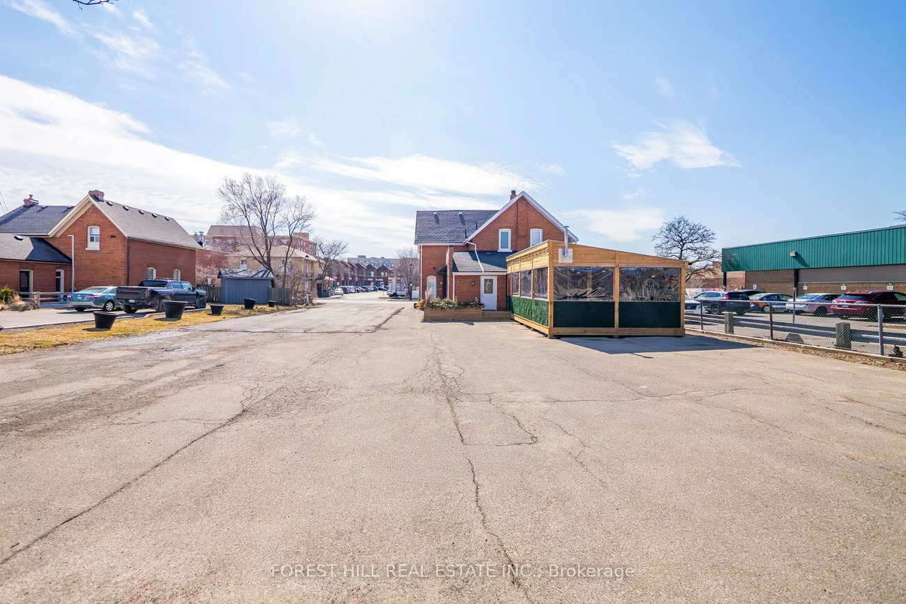 151, Queen, Streetsville, Mississauga