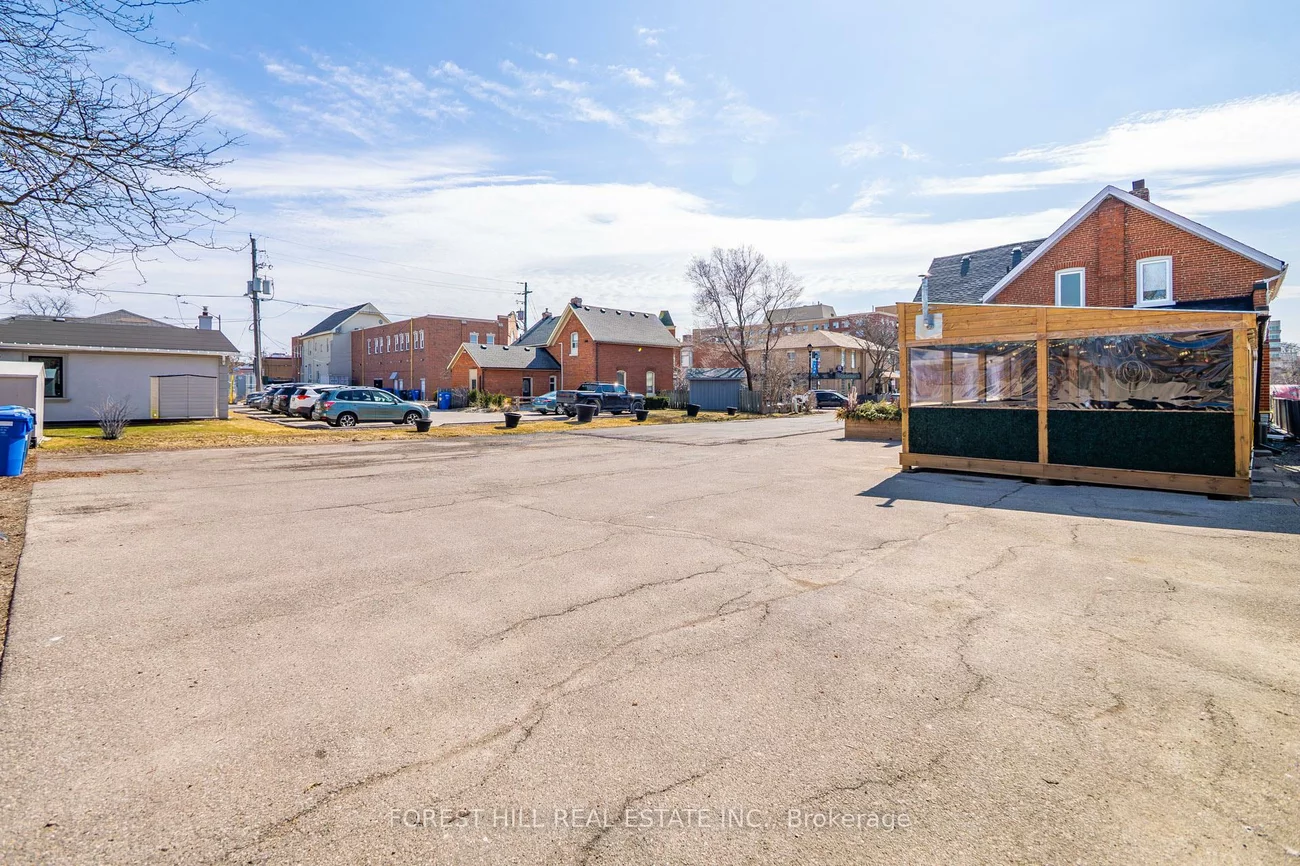 151, Queen, Streetsville, Mississauga