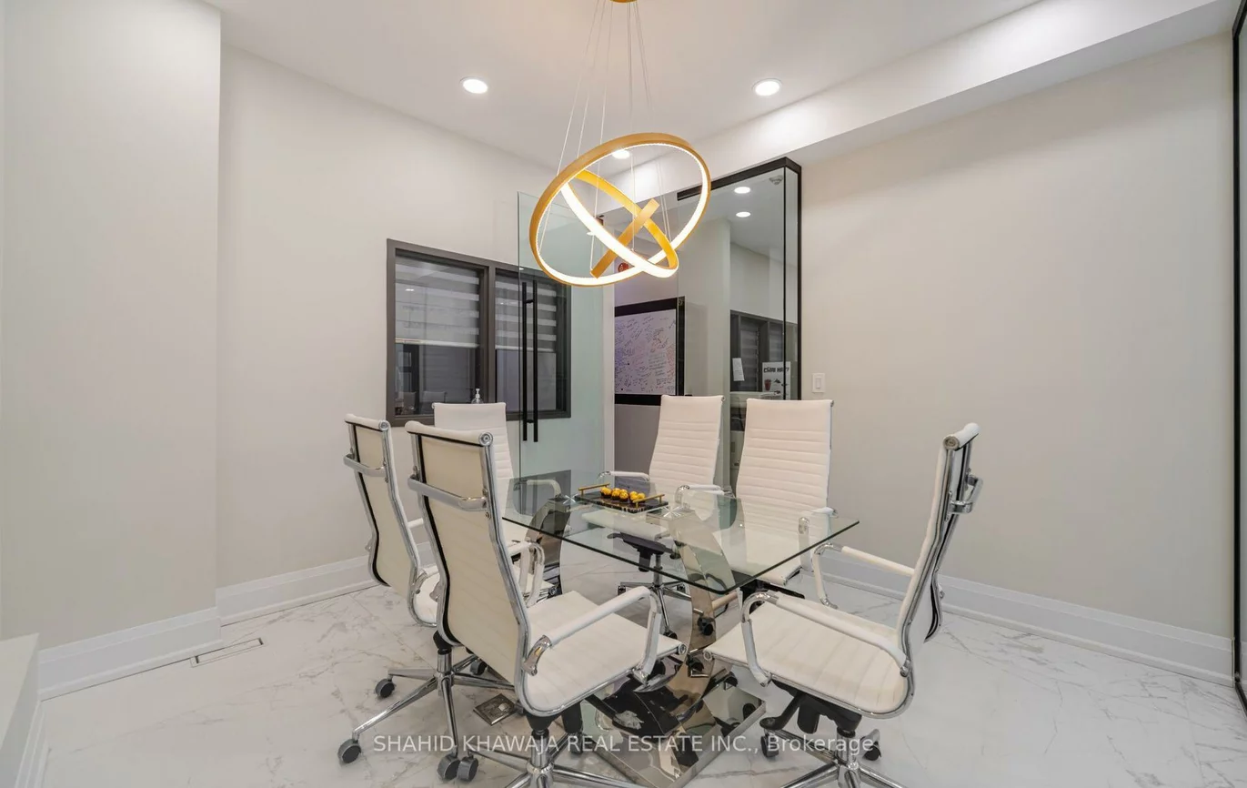 1563, Dundas, Erindale, Mississauga