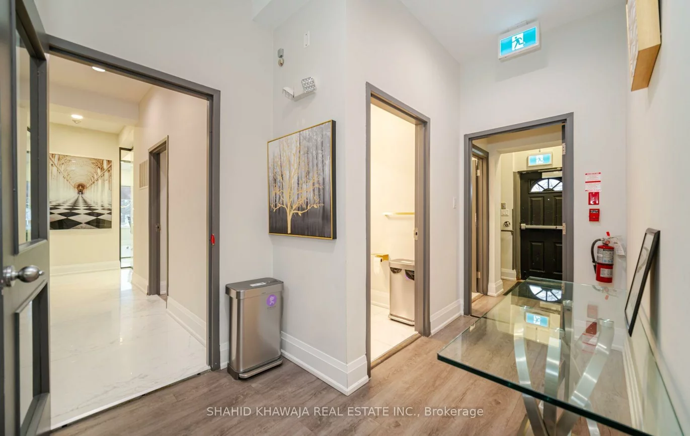 1563, Dundas, Erindale, Mississauga