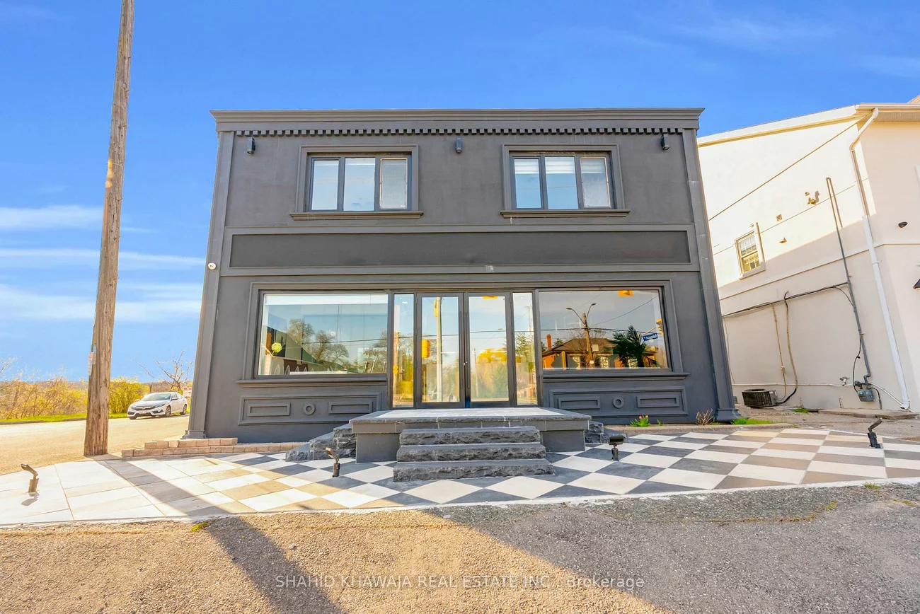 1563, Dundas, Erindale, Mississauga