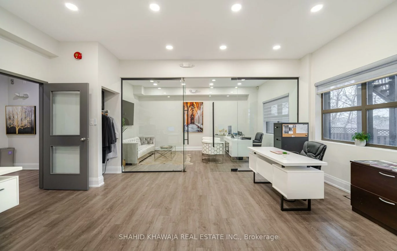 1563, Dundas, Erindale, Mississauga