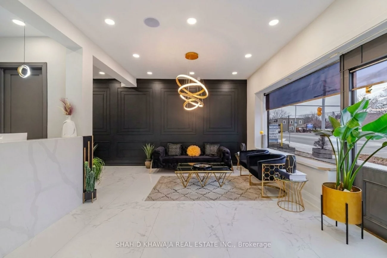 1563, Dundas, Erindale, Mississauga