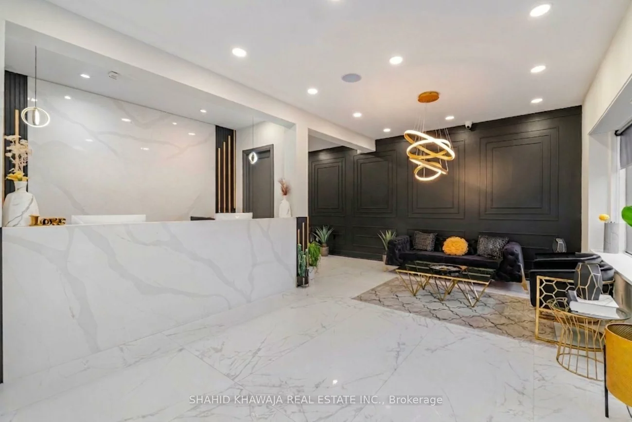 1563, Dundas, Erindale, Mississauga
