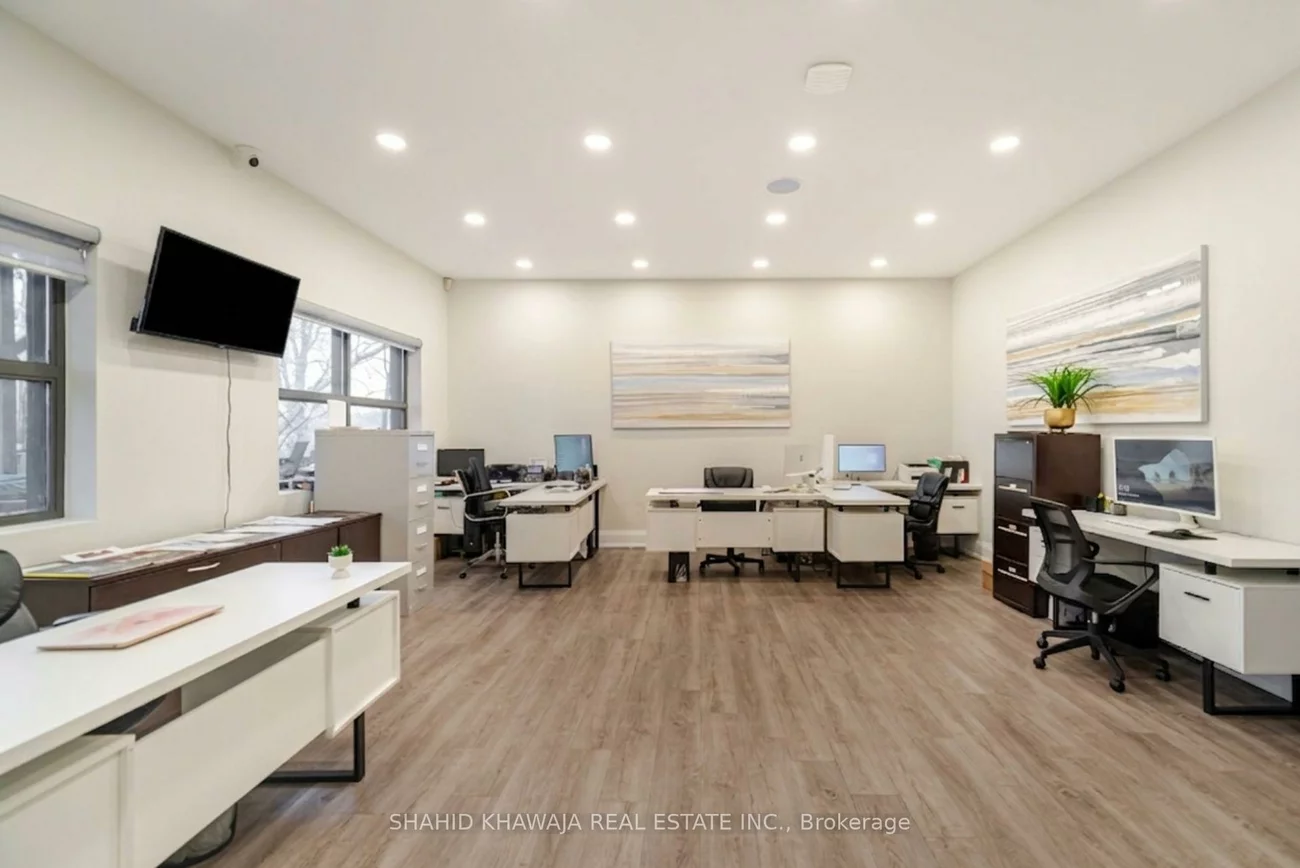 1563, Dundas, Erindale, Mississauga