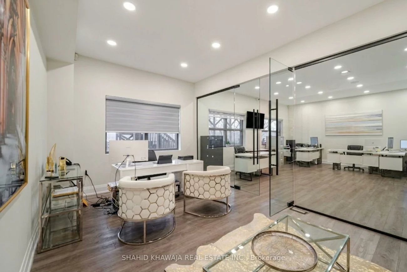 1563, Dundas, Erindale, Mississauga