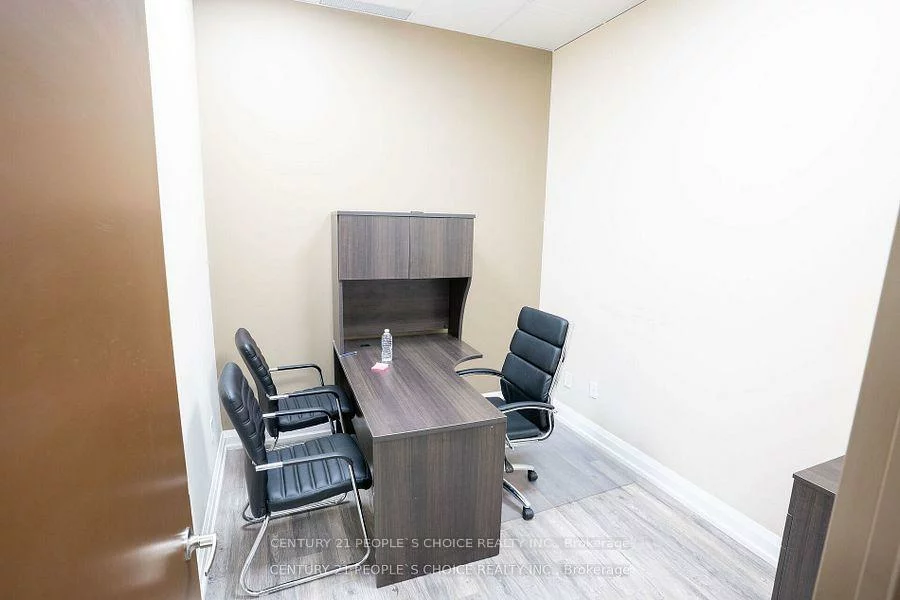 5160, EXPLORER, Airport Corporate, Mississauga