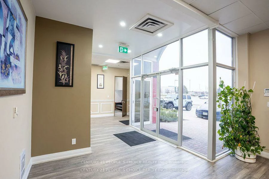 5160, EXPLORER, Airport Corporate, Mississauga
