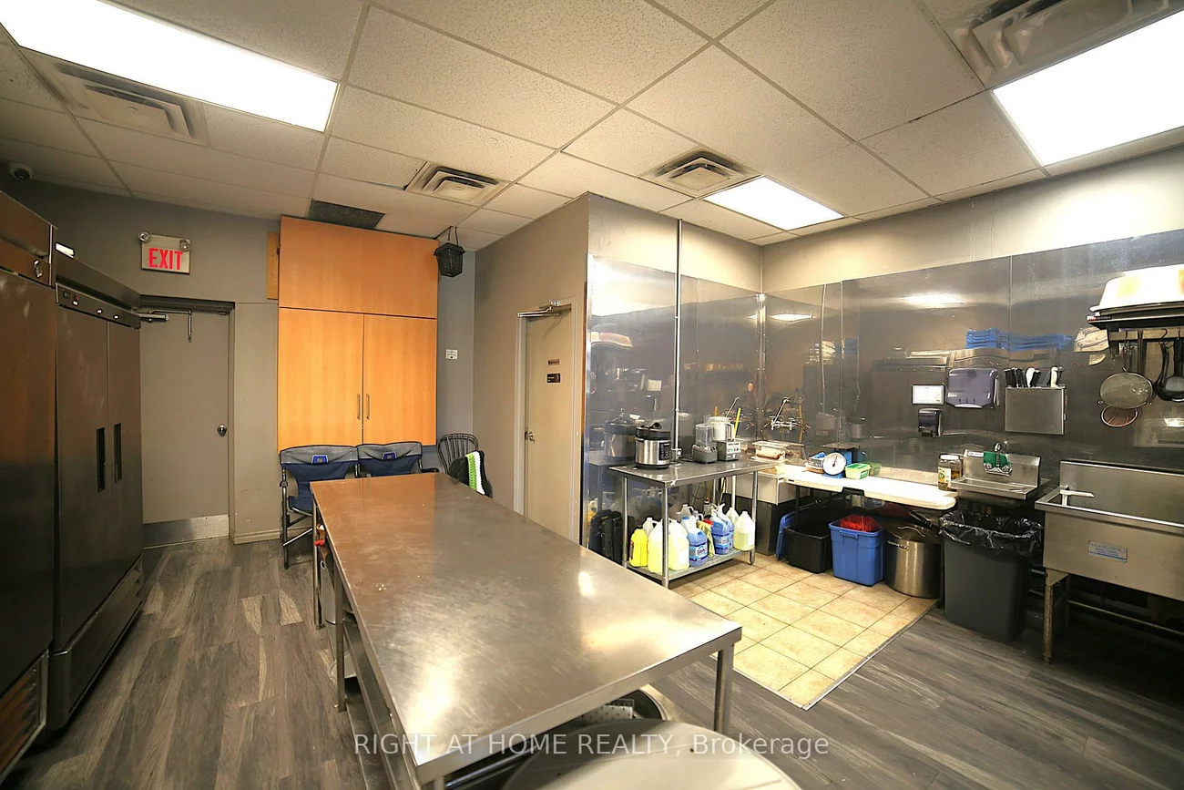 3955, Erin Centre, Churchill Meadows, Mississauga