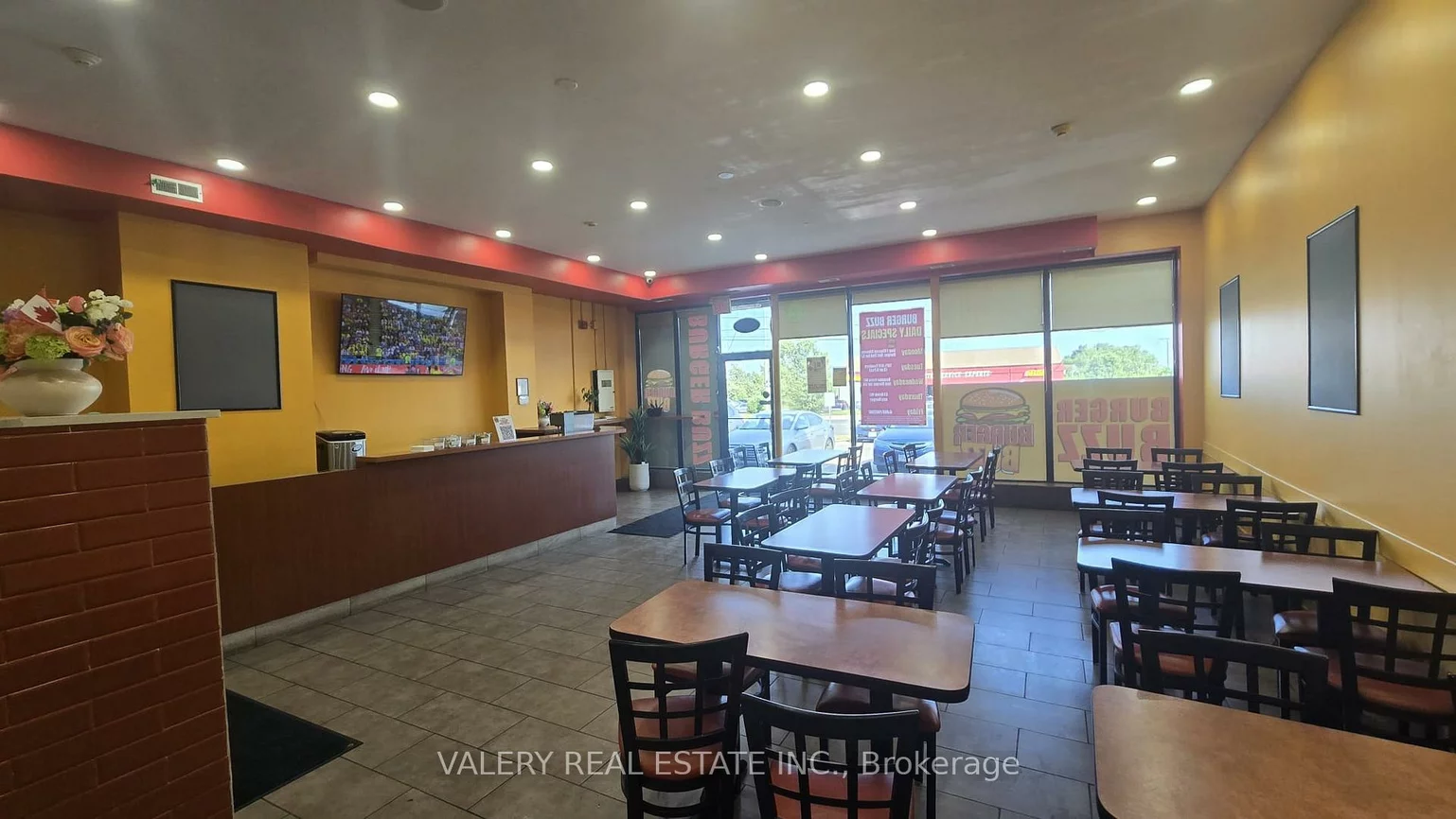 1125, Dundas Street East, Applewood, Mississauga