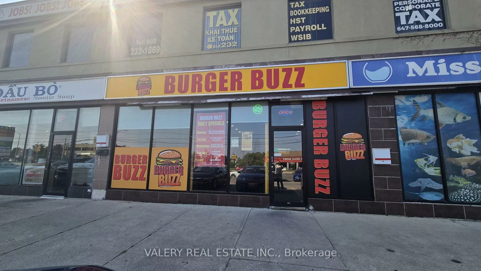 1125, Dundas Street East, Applewood, Mississauga