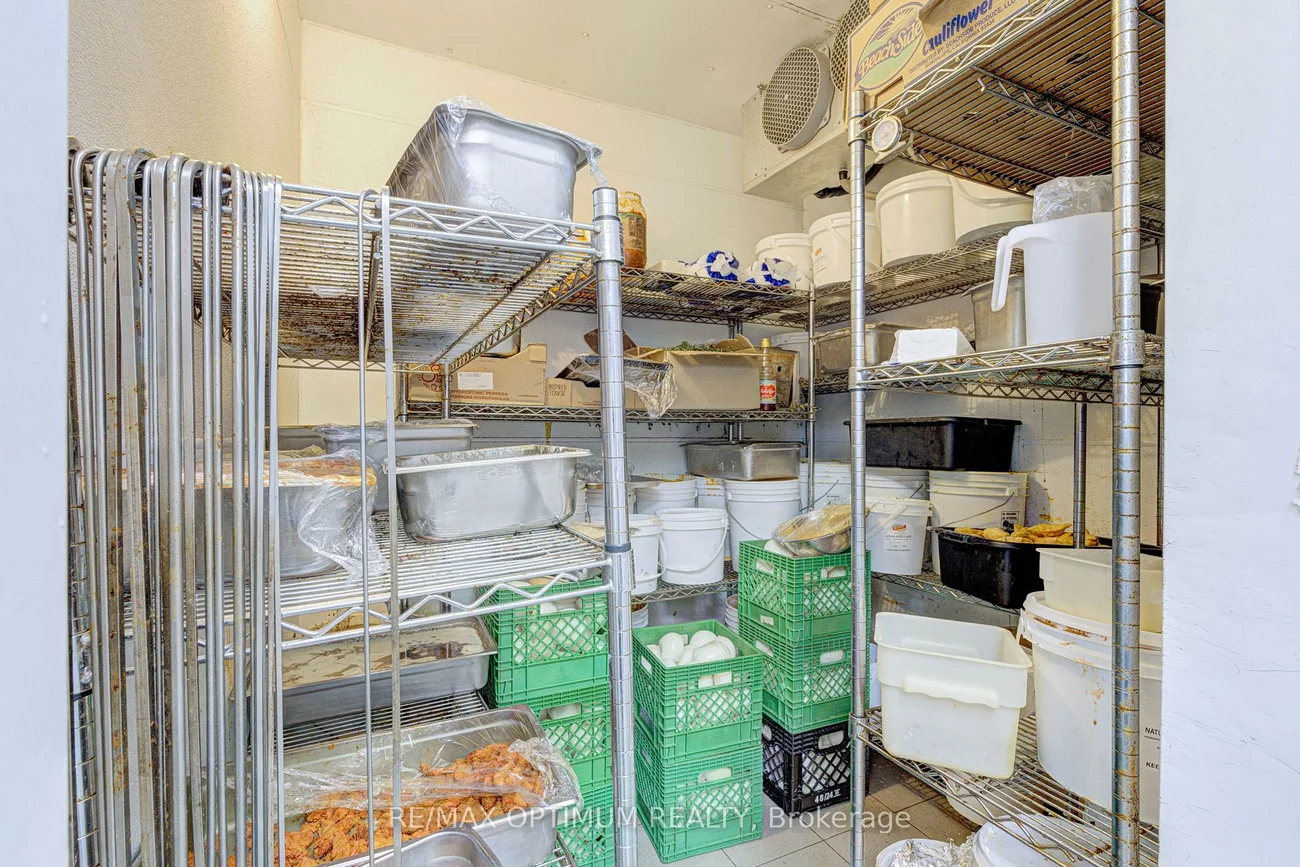 1, Glenn Hawthorne, Hurontario, Mississauga