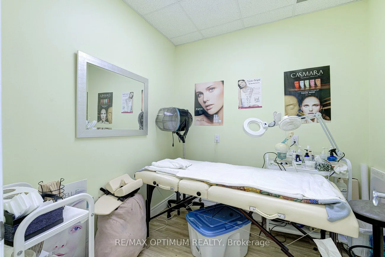 6956, Financial, Meadowvale Business Park, Mississauga