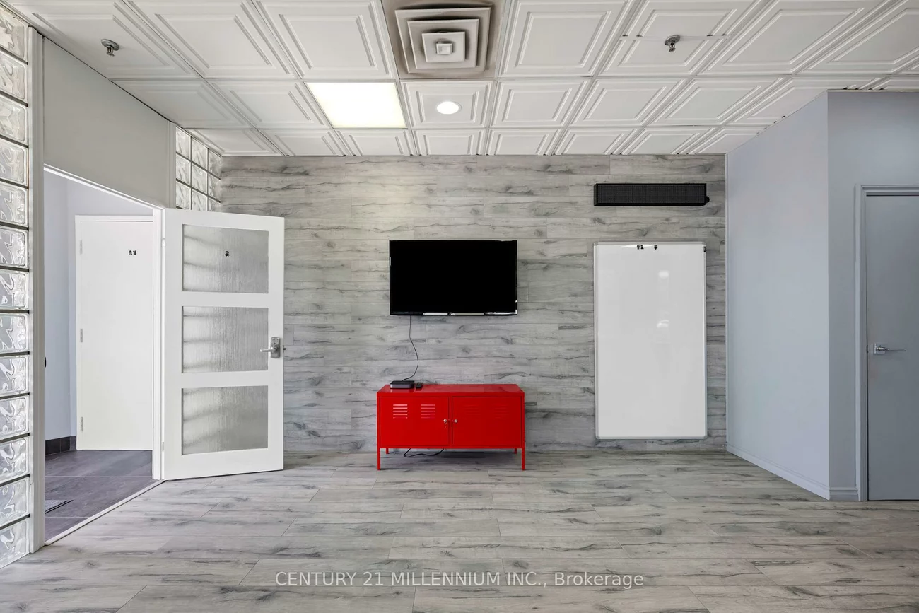 2355, Derry, Northeast, Mississauga