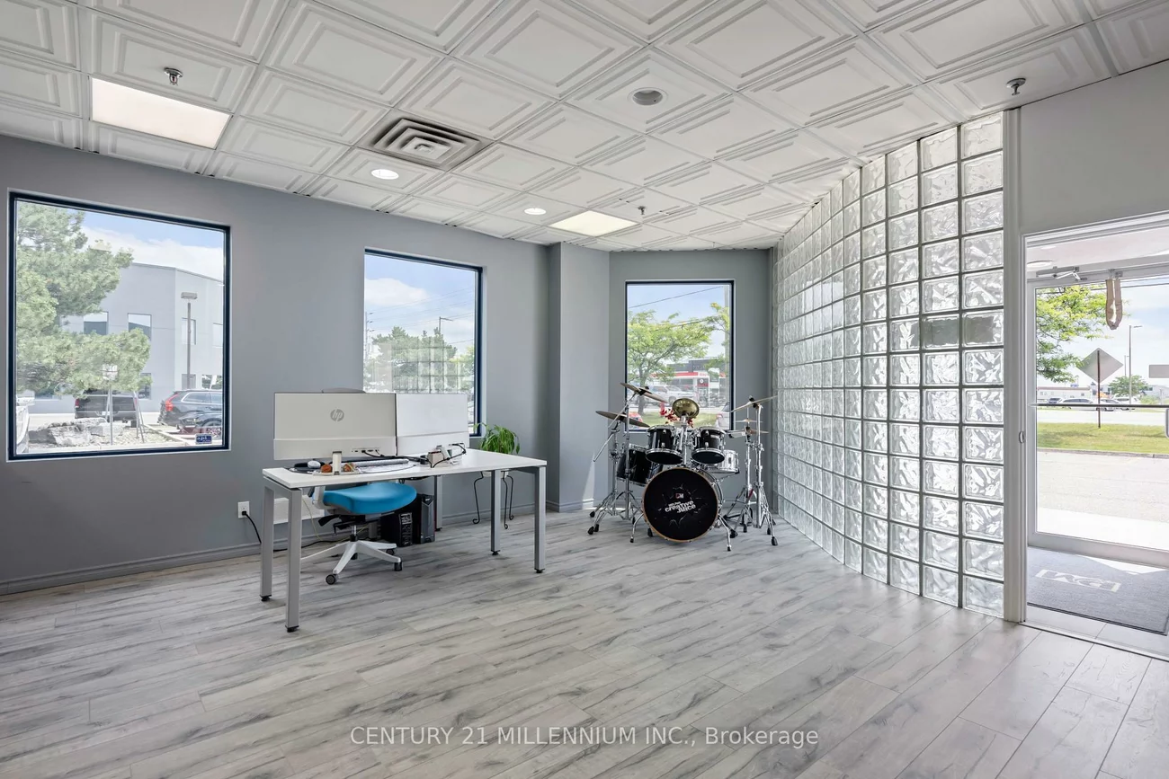 2355, Derry, Northeast, Mississauga
