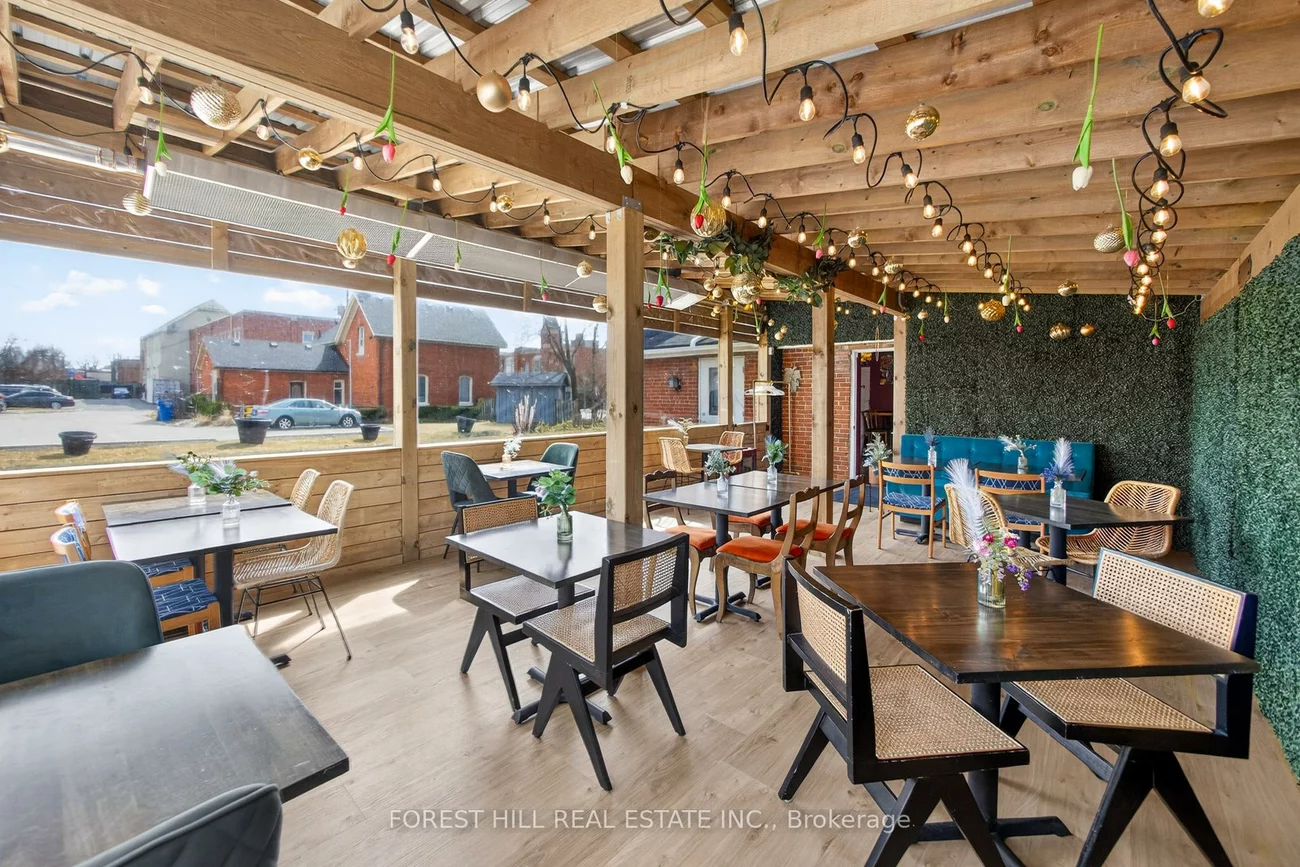 151, Queen, Streetsville, Mississauga