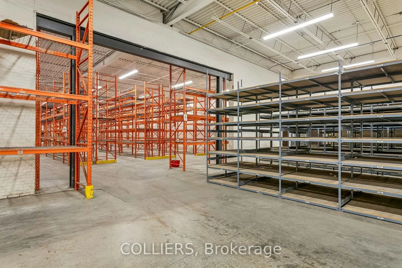 939, Pantera, Northeast, Mississauga
