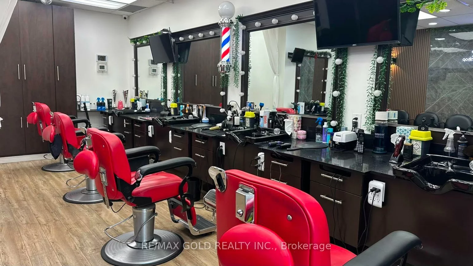 24, Dundas, Cooksville, Mississauga