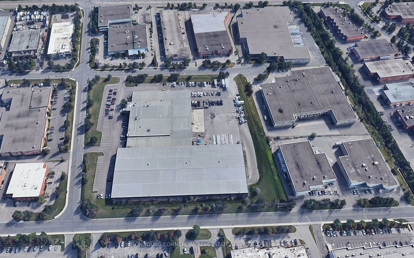 910, Mid-Way, Northeast, Mississauga