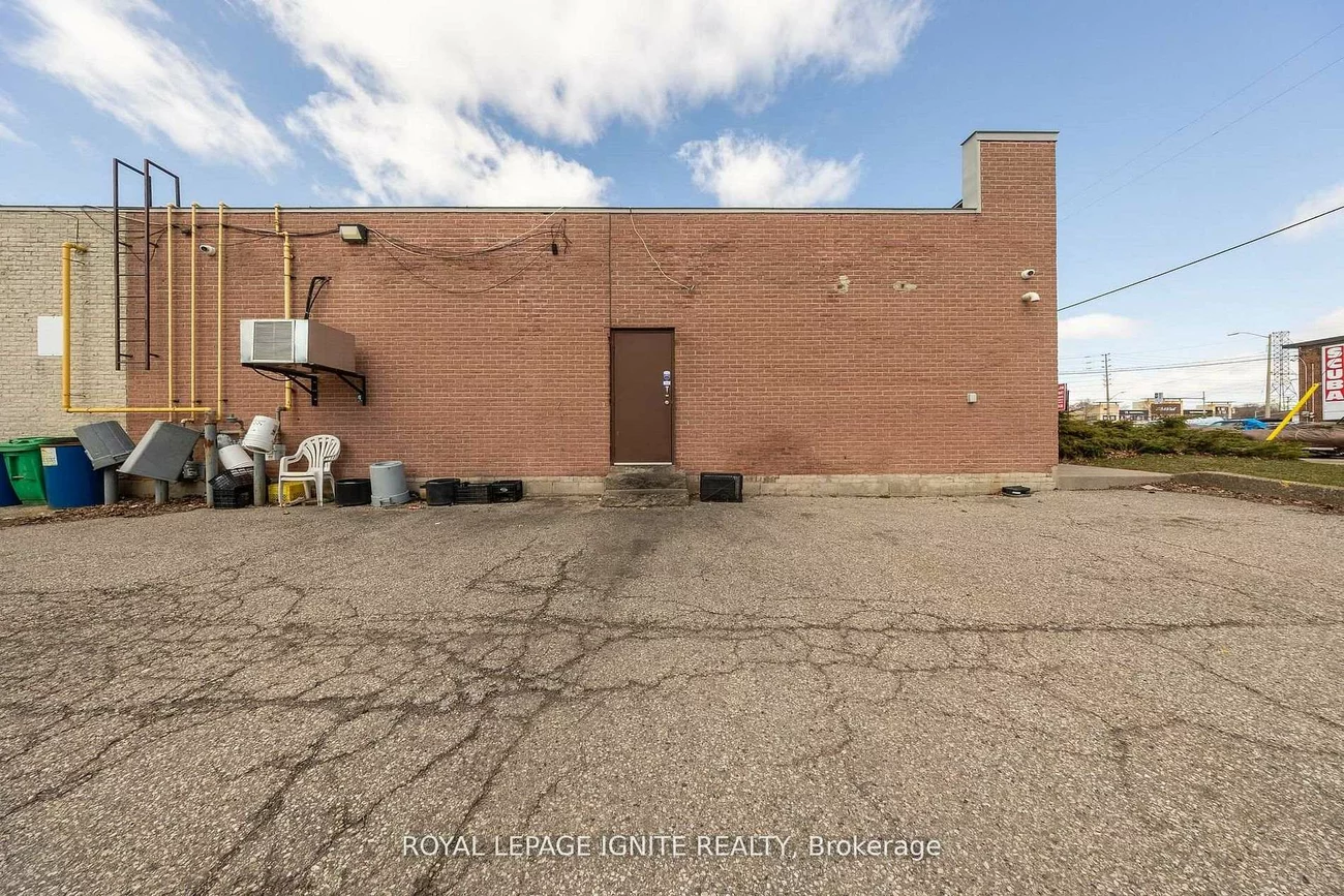 1706, Dundas, Dixie, Mississauga