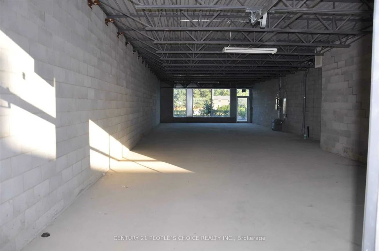 1185, Queensway, Dixie, Mississauga