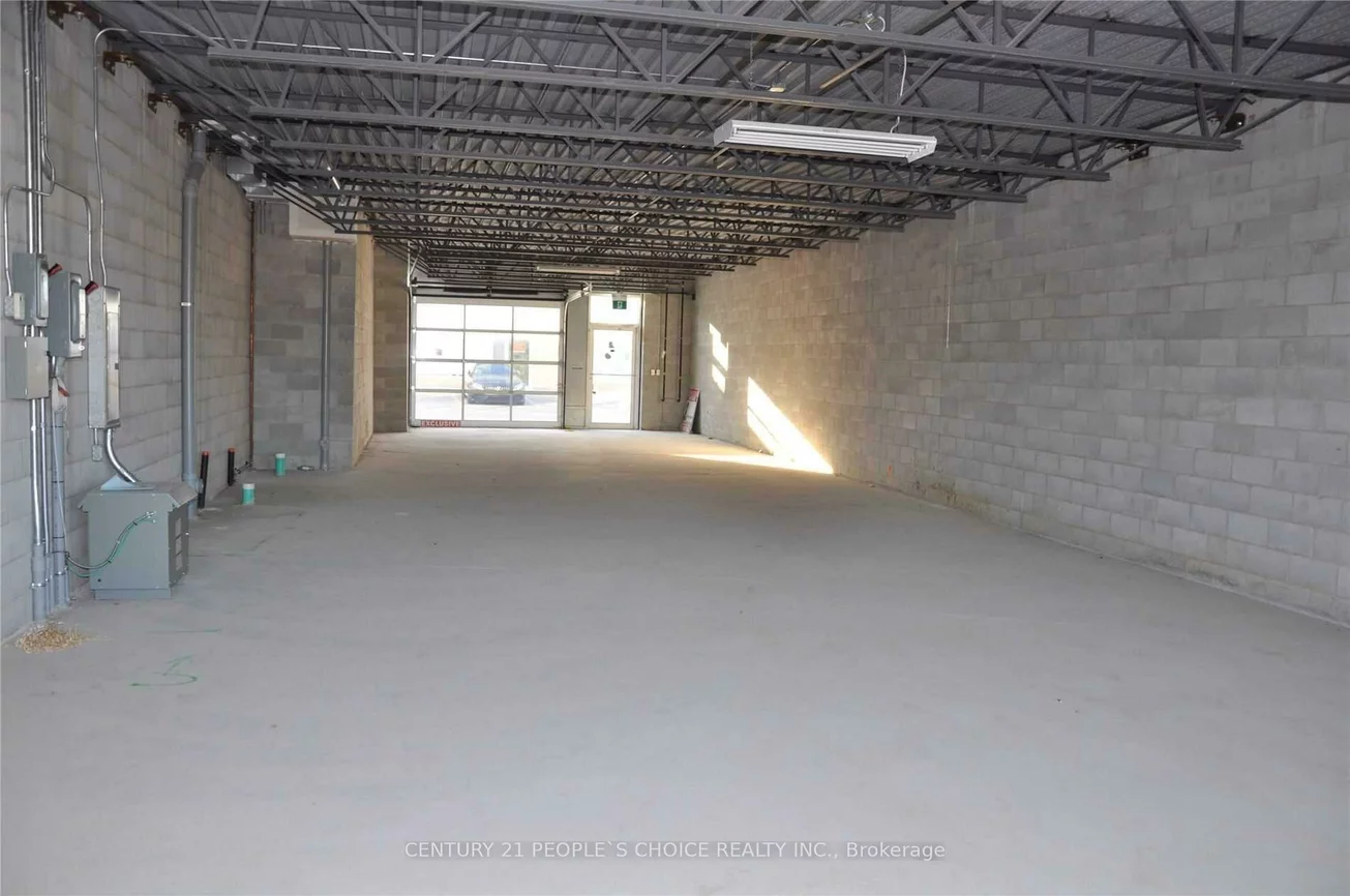 1185, Queensway, Dixie, Mississauga